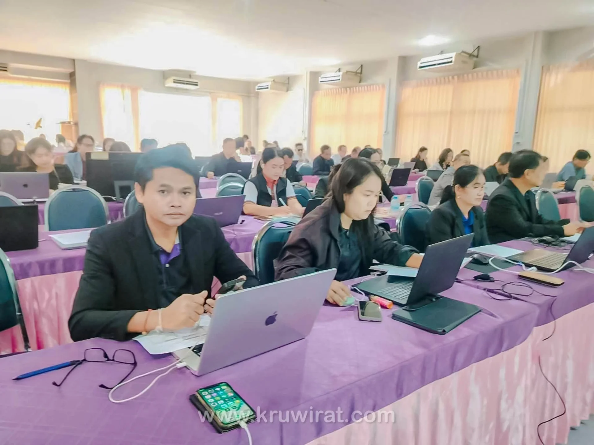 อบรมเซ็งปฏิบัติการการออกแบบการวิจัย และพัฒนาอย่างมืออาชีพ